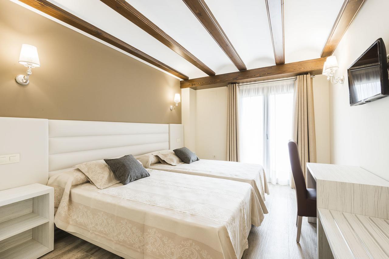Hotel Atiana Albarracín Екстериор снимка