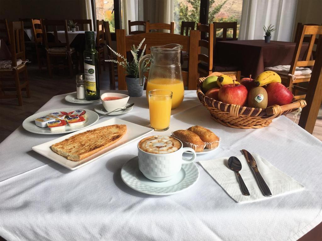 Hotel Atiana Albarracín Екстериор снимка